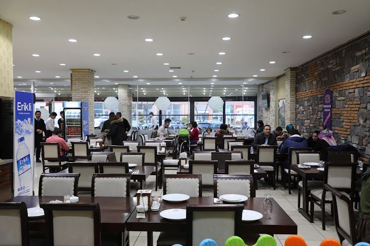 Emirhan İşkembe & Ciğer Dünyası