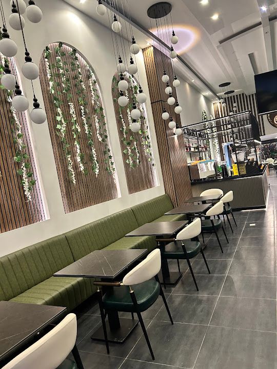 Lavin Cafe