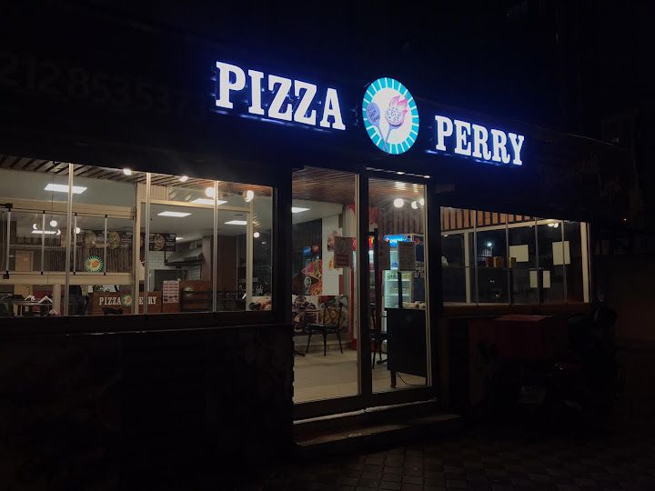 pizza perry