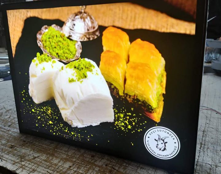 Tarihi Sütçü İmam Dondurma ve Baklavaları (Perlavista AVM)