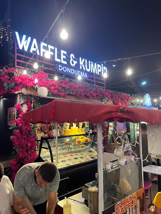 Waffle & Kumpir Dondurma