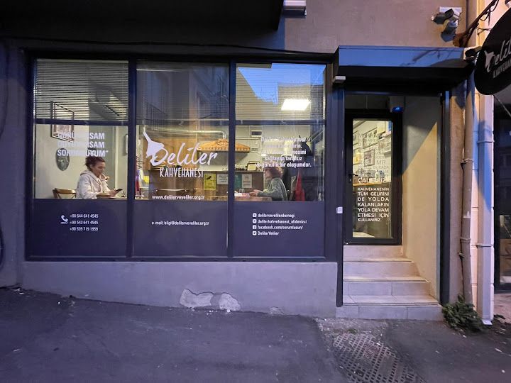 Ali Denizci Deliler Kahvehanesi