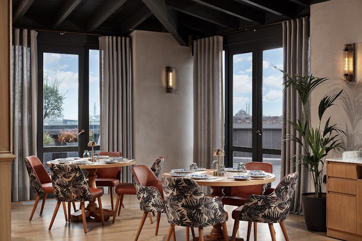 Béatrice Rooftop, Restaurant