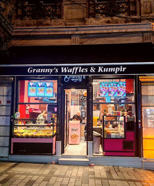 Granny’s Waffles & Kumpir Beyoğlu