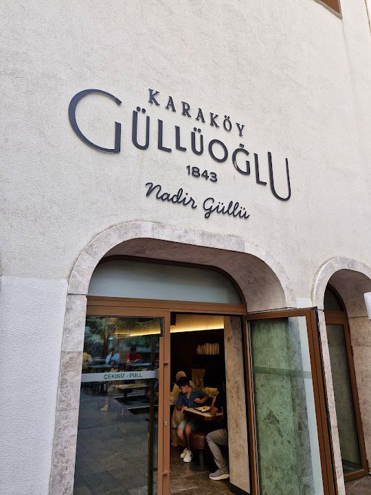 Karaköy Güllüoğlu Yönetim Binası