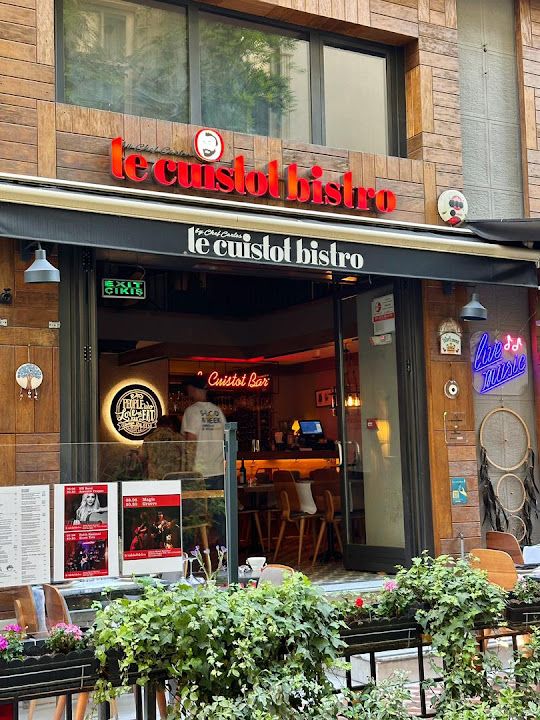 Le Cuistot Bistro By Chef Carlos