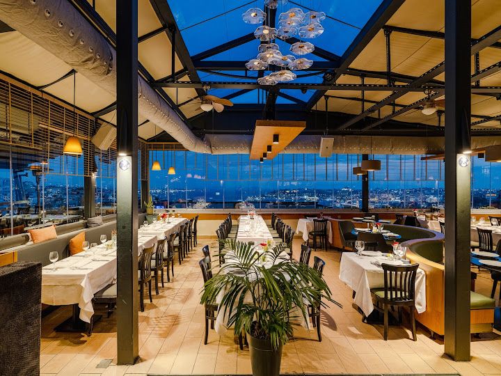 Litera Restaurant / Lounge-bar