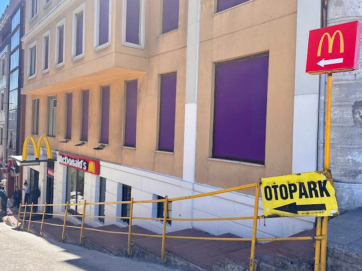 Mcdonald's Taksim Meydan