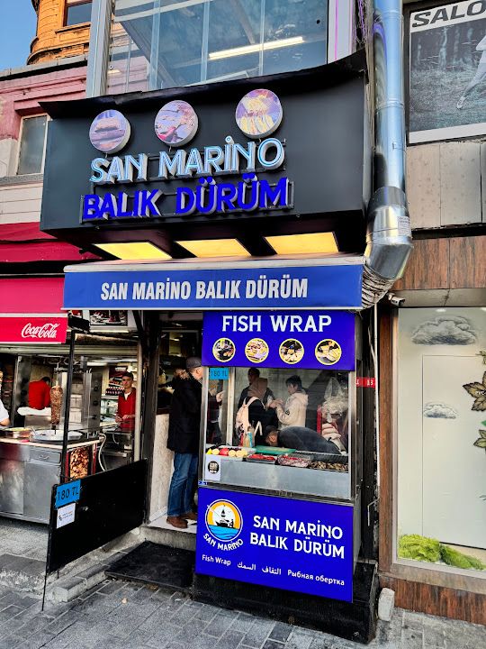 Meşhur Karaköy Balık Dürüm Azad Usta