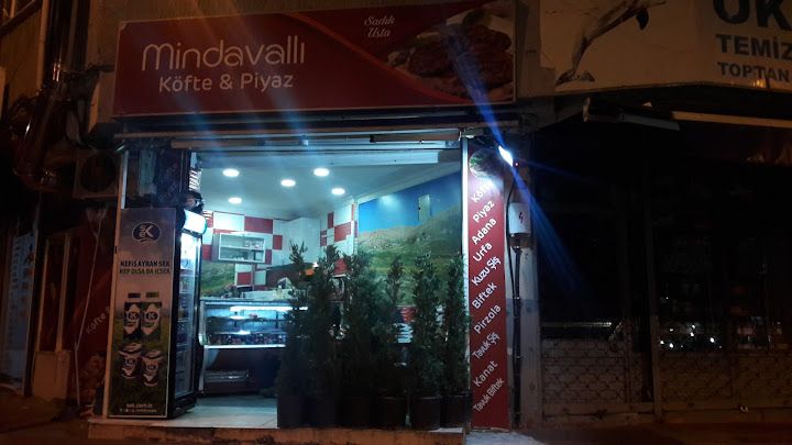 Mindavallı köfte ve piyaz