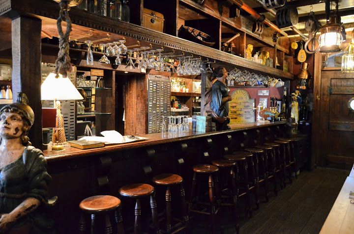 Nelson Pub
