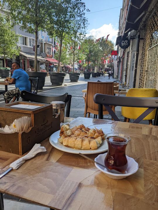 Tado Döner Cafe