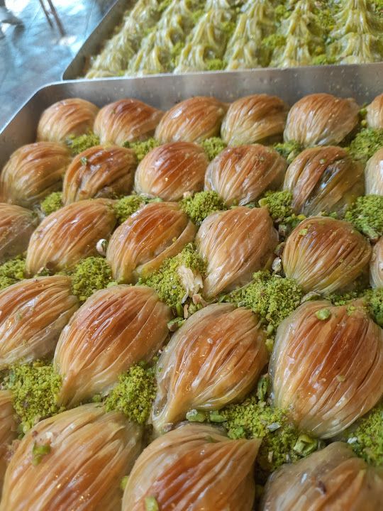 Tahir Usta Burma Kadayıf Ve Baklava