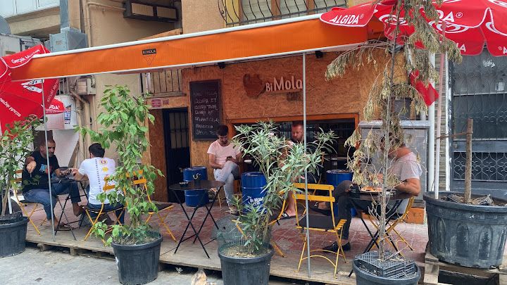 The Bi Mola Cafe
