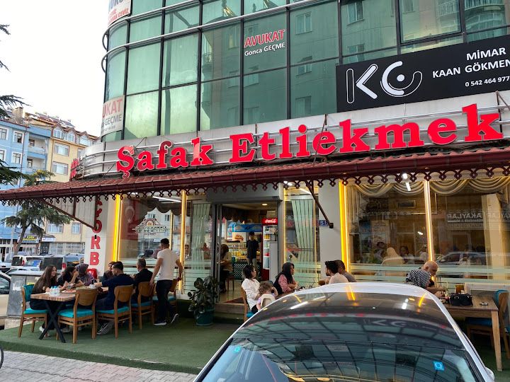 Şafak Etli Ekmek