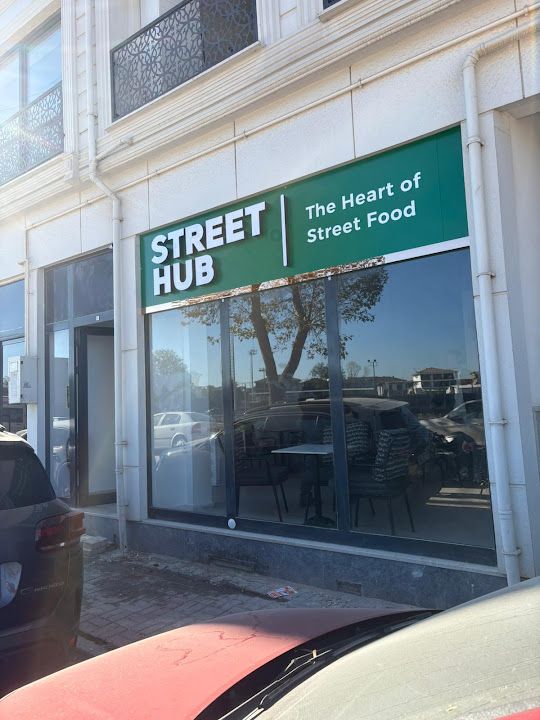Street hub
