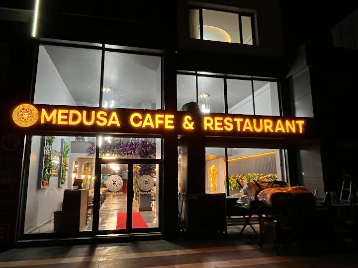 Medusa Cafe Restaurant