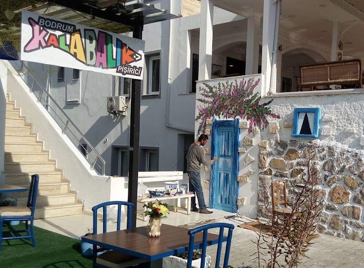 Bodrum kalabalık meyhane