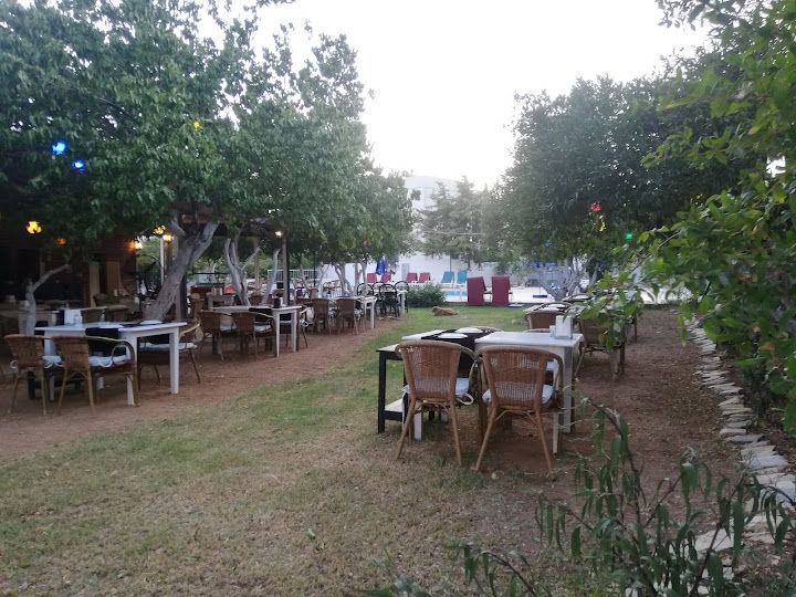 Curly's Demeter Restaurant & Bar