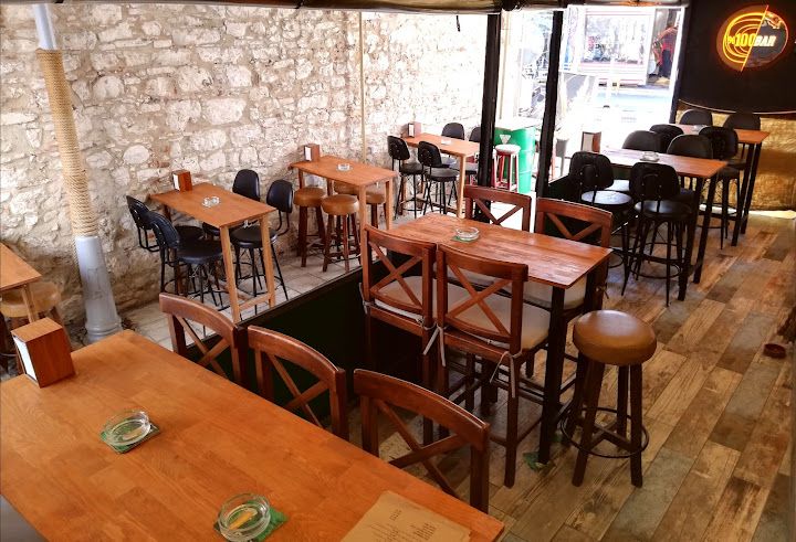 Hot Pub