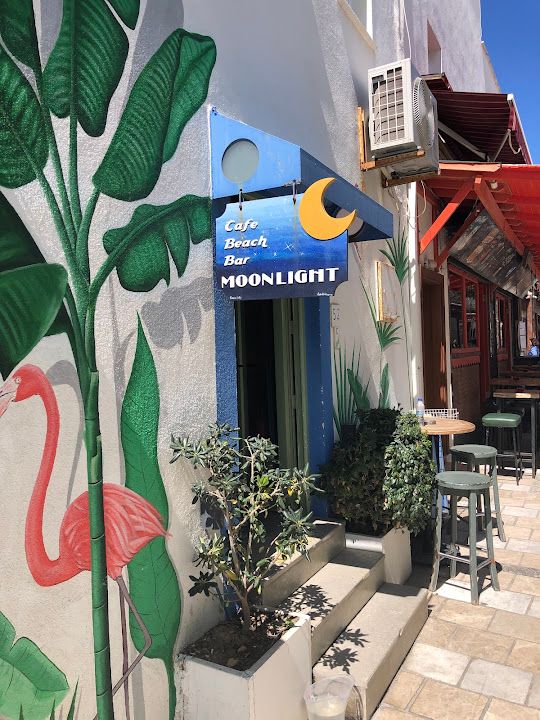 Moonlight Bar