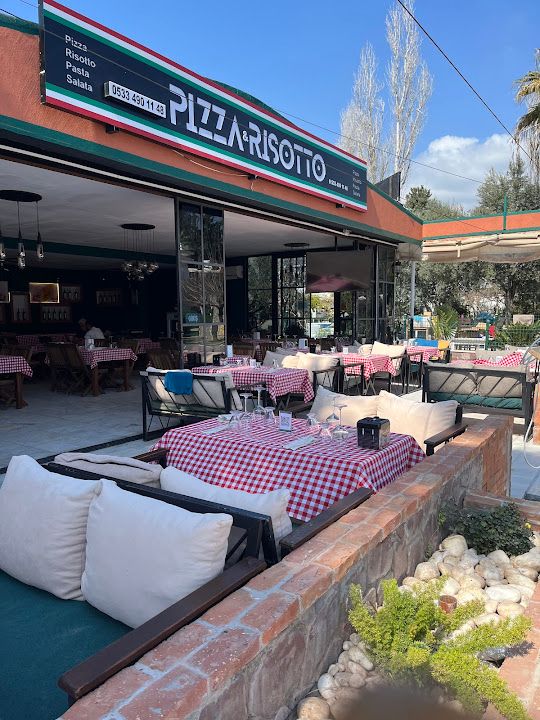 PIZZA RISOTTO and Elvis Bar