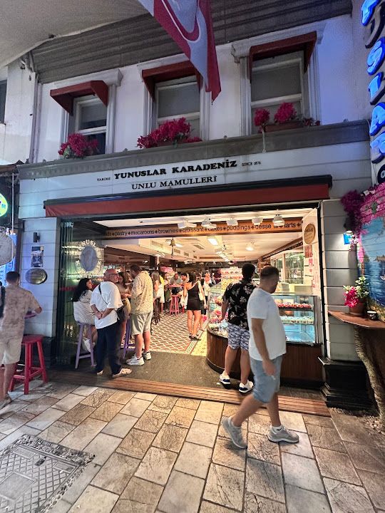 Yunuslar Karadeniz Fırını