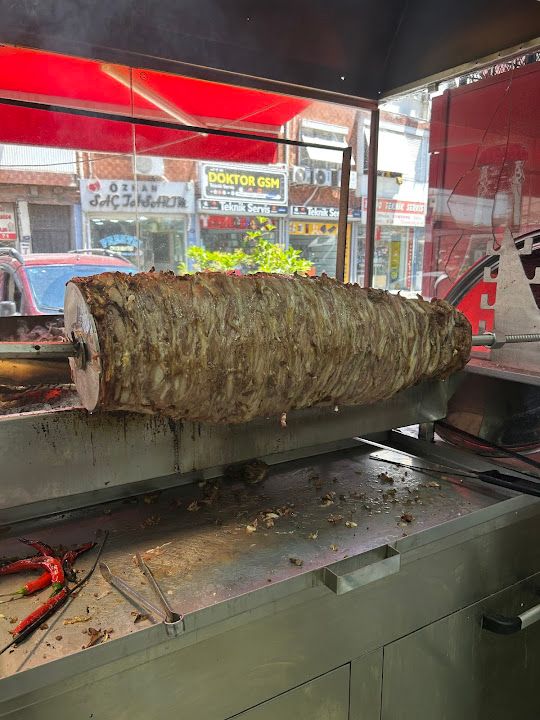 Atakan usta cağ kebap salonu