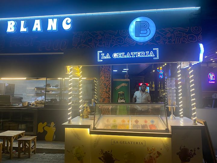 Blanc Cafe