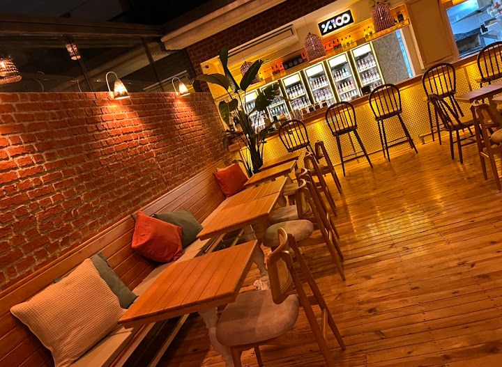 Boho social pub