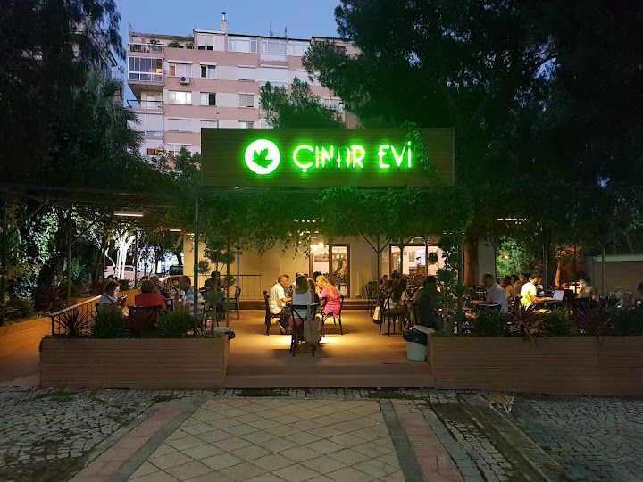 Çınar Evi