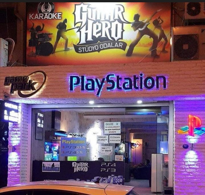 Game Park Kareoke Guitar Hero Playstation Cafe (ınstagram:@bornovakaraoke)