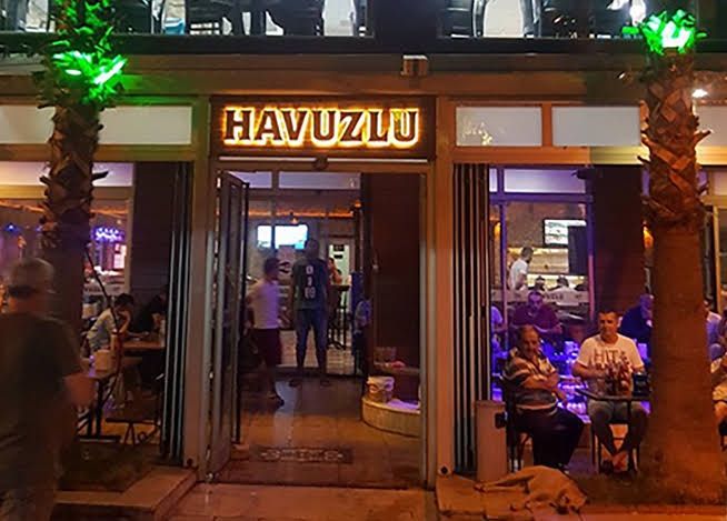 Havuzlu meyhane