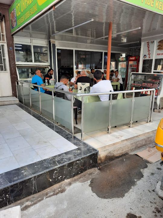 Öz Urfa Pide Lahmacun Kebap Salonu