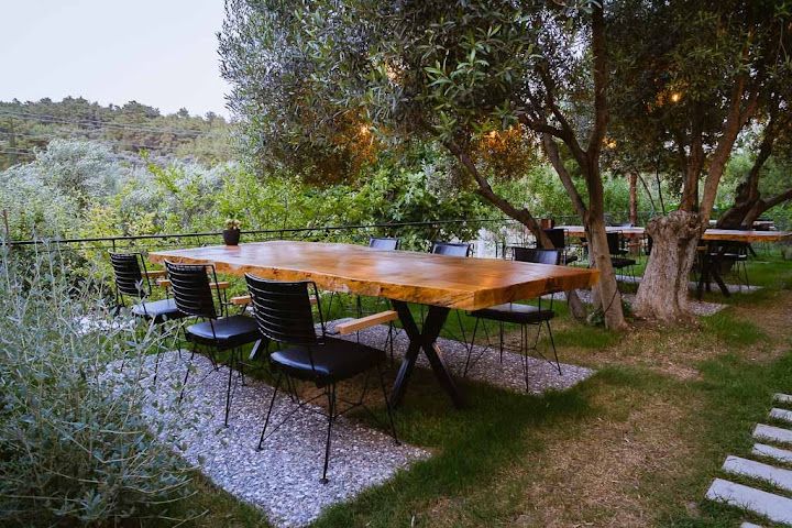 Pinoliva Garden Restaurant