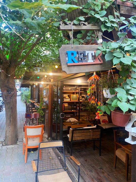 Retro Cafe