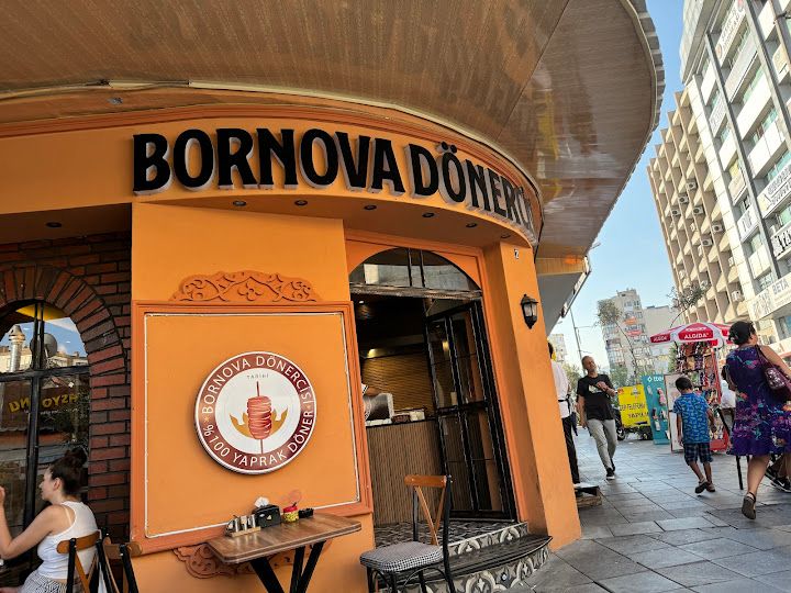 Tarihi bornova dönercisi