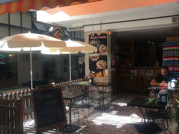 Two amigos taco bornova