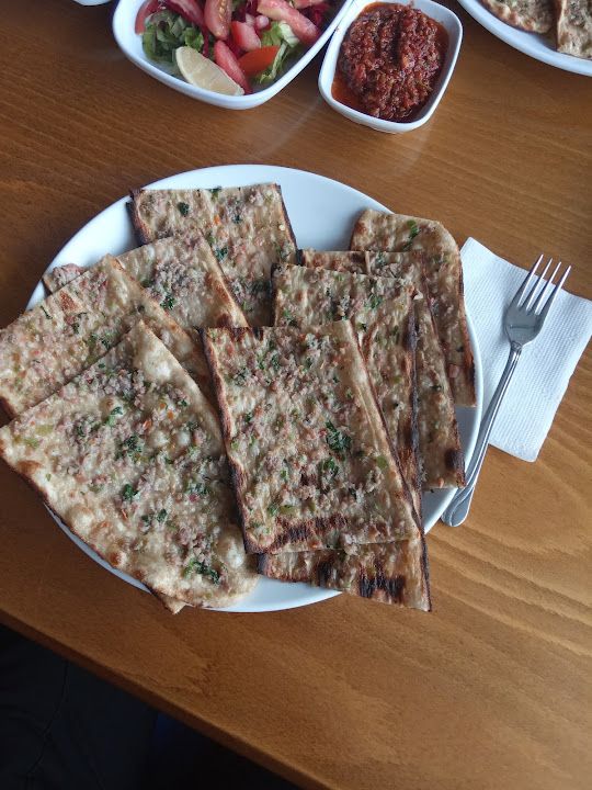 Dörtyol Etli Ekmek Ve Izgara Salonu