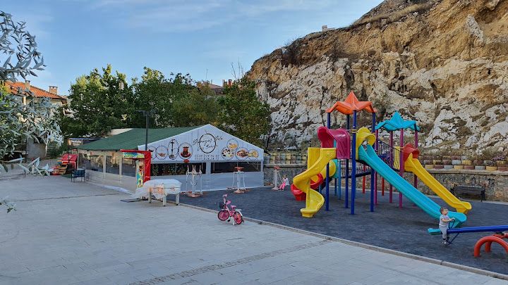 Yürüyüş Yolu Çay Bahçesi