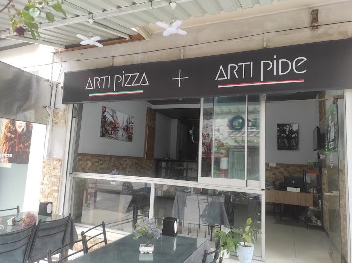 Artı pizza buca