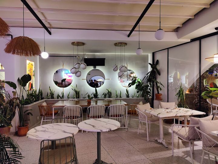 Bess bakery lounge