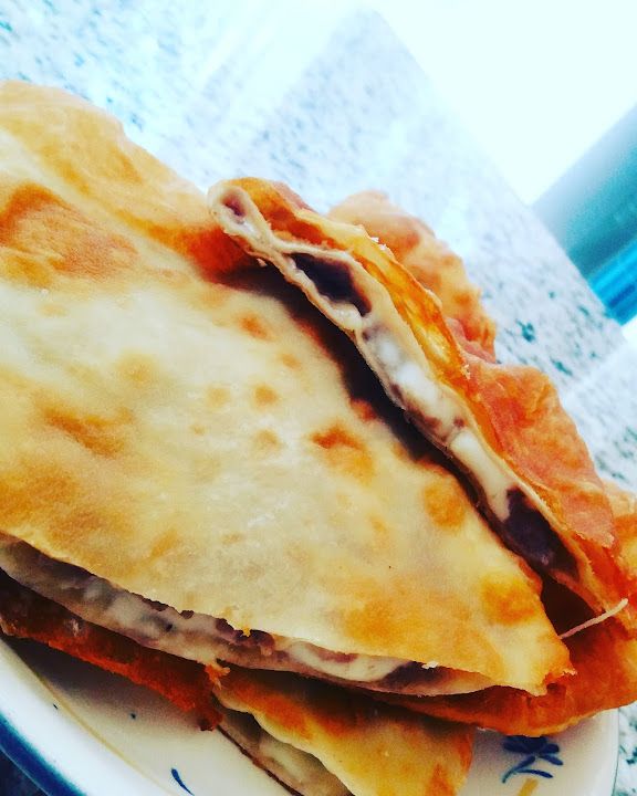 Çiğ börek & pişi evi