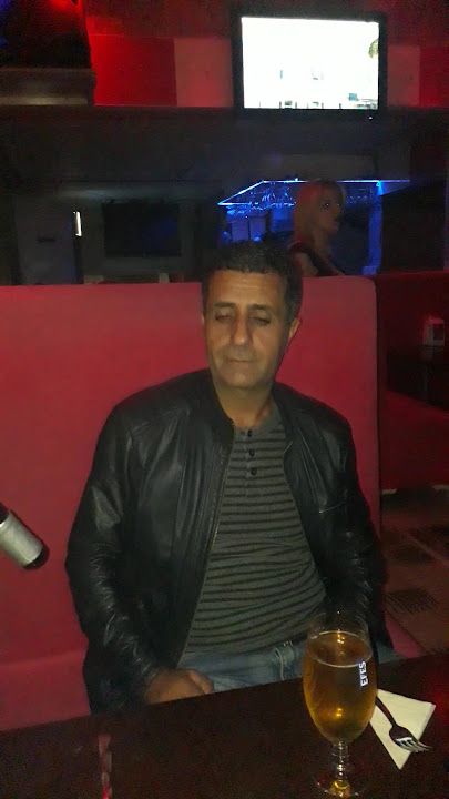 Dostlar Bar