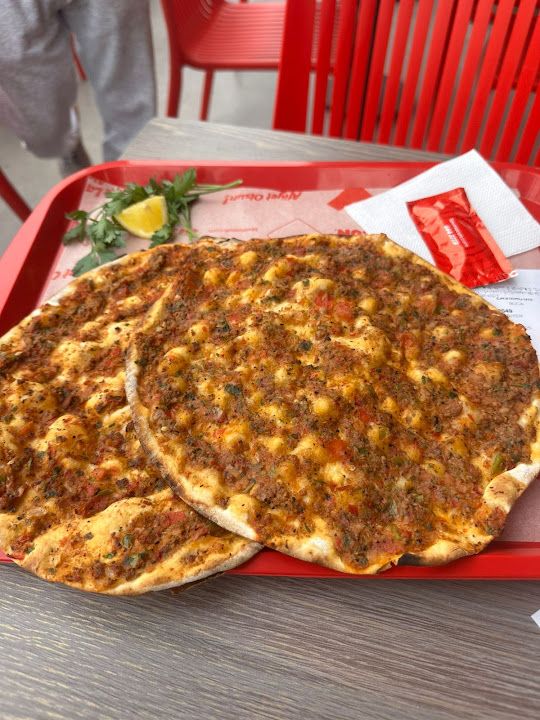 Lavmacun buca