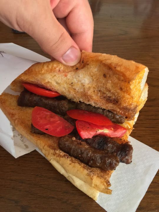 Ödemiş köfte salonu