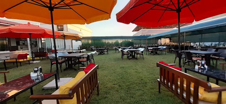 Sade kahvaltı salonu