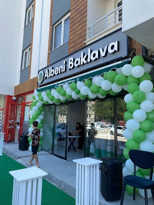 Albeni Baklava