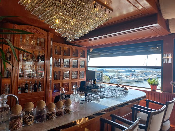 Ayos Pub Kıyı Marina İstanbul