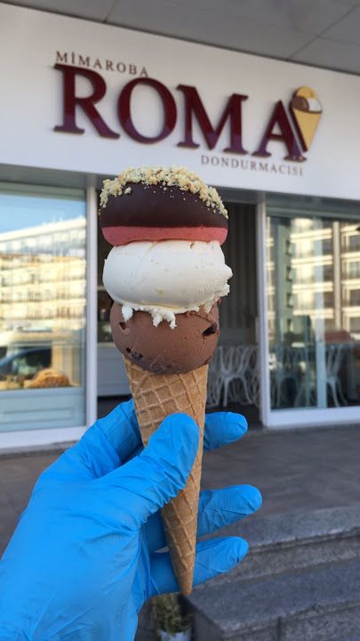Mimaroba Roma Dondurmacısı